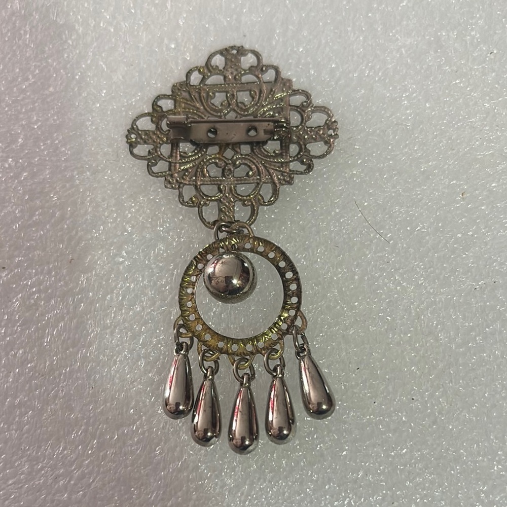 Elegant Dangle Brooch Pin - Picture 2 of 6